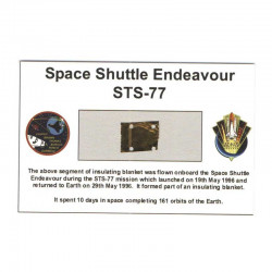 Carte / presentoir avec un fragment Original Nasa STS- 77 (  023 )