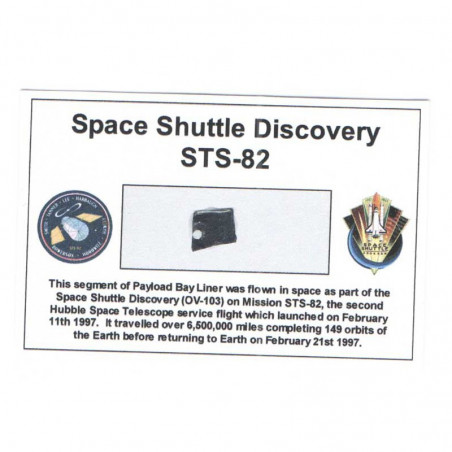 Carte / presentoir avec un fragment Original Nasa STS- 82 ( 042 )