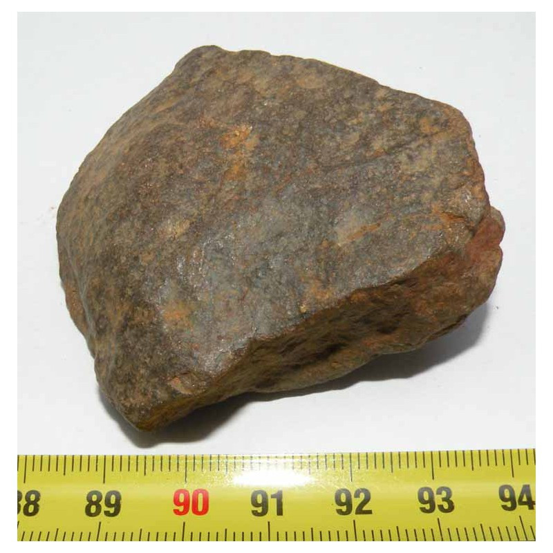 Meteorite Chondrite NWA non classée ( 118 grs - 039 )