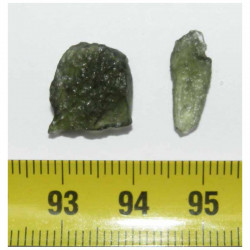 2 Moldavites vertes ( meteorite -Tectite - 1.00 grs - 046 )
