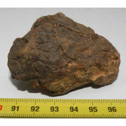 Meteorite Chondrite NWA non classée ( 122 grs - 030 )