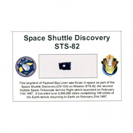 Carte / presentoir avec un fragment Original Nasa STS- 82 ( 044 )