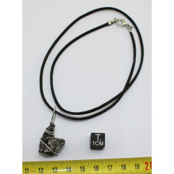 Collier pendentif météorite...