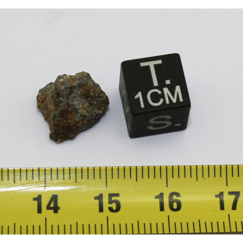 Fragment de Météorite Zag dans une boite Chondrite H36 ( 1.25 grs — free download
