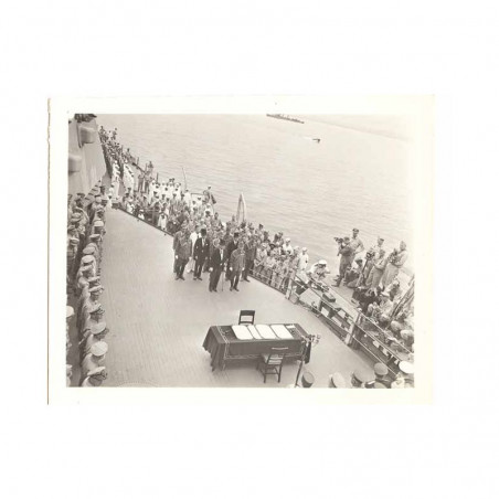 WWII Photo la reddition des Japonais 1945 ( 031 )