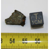 Tranche de météorite NWA 13543 dans une boite - Chondrite carbonée CV3 (NWA -  0.82 gramme - 001 **)