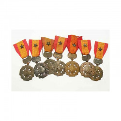 Decoration / Medaille USA croix Vietnam d époque