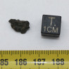 Météorite Lunaire NWA 13739 dans une boite Feld Breccia (Algérie - 0.41 gramme - 004 **)