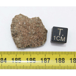 Fragment de trinitite dans une boîte - Verre d Alamogordo (USA - 3.66 grammes - 095*)