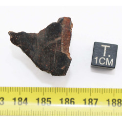 Météorite du désert d'Atacama dans une boite (Chili - 10.57 grammes - 001 **)