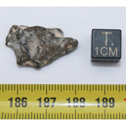 Météorite Lunaire Laâyoune 002 - Feld Breccia ( Maroc - 2.46 grammes - 057 **)