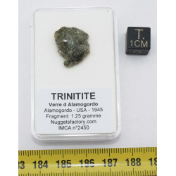 Fragment de trinitite dans une boîte - Verre d Alamogordo (USA - 1.25 grammes - 098*)