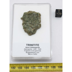 Fragment de trinitite dans une boîte - Verre d Alamogordo (USA - 8.24 grammes - 099*)