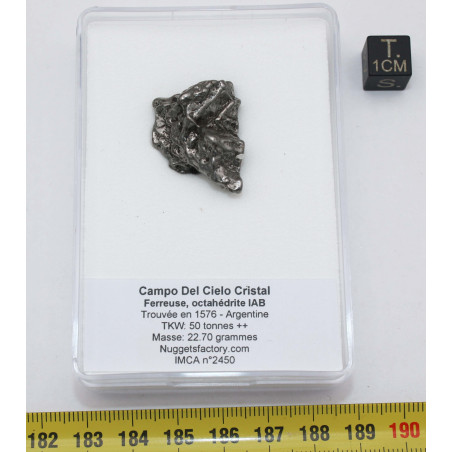 Météorite Campo del Cielo type Cristal dans une boite (Argentine - 22.70 grammes - 075**)