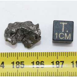 Météorite Campo del Cielo type Cristal dans une boite (Argentine - 5.50 grammes - 079**)