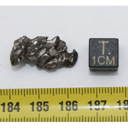Météorite Campo del Cielo type Cristal dans une boite (Argentine - 5.25 grammes - 084**)