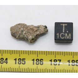 Fragment de trinitite dans une boîte - Verre d Alamogordo (USA - 1.06 grammes - 101*)