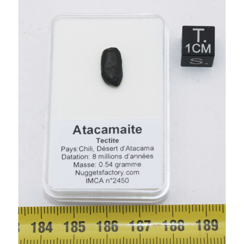 Tectite Atacamaite dans une boite (Chili - 0.54 gramme - 011 **) Tectite Atacamaite dans une boite (Chili - 0.54 gramme - 011 **)