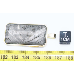 Collier pendentif météorite Aletaï dans une boite avec un cordon en cuir (Chine - 049 **)