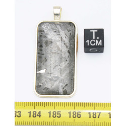 Collier pendentif météorite Aletaï dans une boite avec un cordon en cuir (Chine - 049 **)