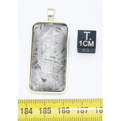 Collier pendentif météorite Aletaï dans une boite avec un cordon en cuir (Chine - 051 **)