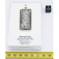 Collier pendentif météorite Aletaï dans une boite avec un cordon en cuir (Chine - 051 **)