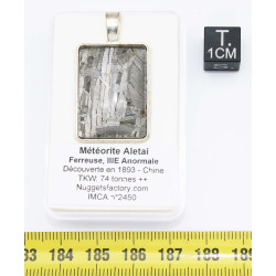 Collier pendentif météorite Aletaï dans une boite avec un cordon en cuir (Chine - 052 **)