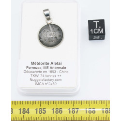 Collier pendentif météorite Aletaï dans une boite avec un cordon en cuir (Chine - 057**)