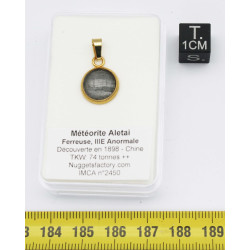 Collier pendentif météorite Aletaï dans une boite avec un cordon en cuir (Chine - 061**)