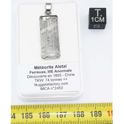 Collier pendentif météorite Aletaï dans une boite avec un cordon en cuir (Chine - 069**)