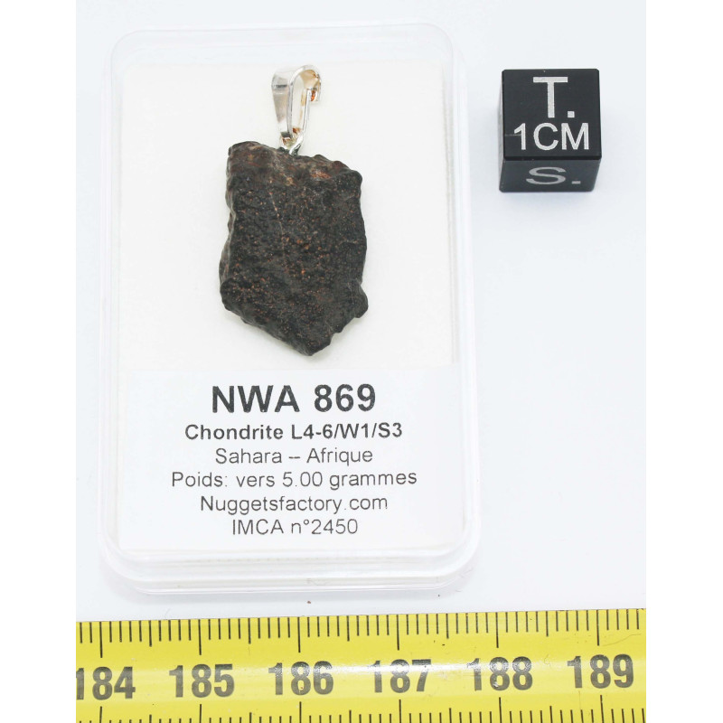 Collier pendentif météorite Chondrite NWA 869 ( Sahara -5.0 grammes - 011** )