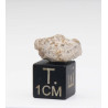 Météorite Lunaire Laâyoune 002 dans une boite Feld Breccia ( Maroc - 1.10 gramme - 069 ** )