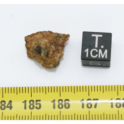 Talon de météorite NWA 7831 Achondrite HED Diogénite ( 2.80 grammes - 012** )