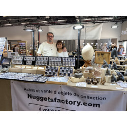 Impactite du cratère de Monturaqui dans une boite (Chili - 1.50 gramme - 005 **)