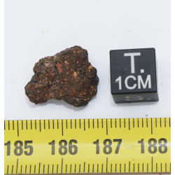 Impactite du cratère de Monturaqui dans une boite (Chili - 1.50 gramme - 005 **)