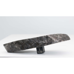 Tranche gravée de Météorite Campo del Cielo avec structures de Widmanstätten ( Argentine -  332 grammes - 086 ** )