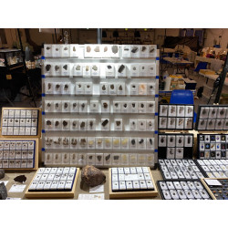 3 Fulgurites dans une boite (Sahara - 011 **)