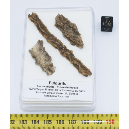 3 Fulgurites dans une boite (Sahara - 011 **)