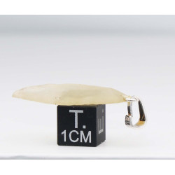 Collier pendentif en Verre Libyque ( 2.32 grammes - 019 ** )