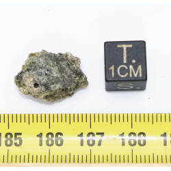 Fragment de trinitite dans une boîte - Verre d Alamogordo (USA - 1.17 gramme - 060*)