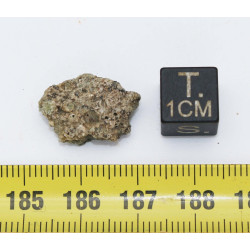 Fragment de trinitite dans une boîte - Verre d Alamogordo (USA - 1.17 gramme - 060*)