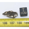 Talon de Météorite Lunaire Laâyoune 002 dans une boite Feld Breccia ( Maroc - 1.57 gramme - 071 ** )
