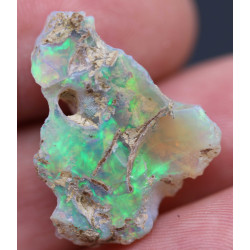 Opale Welo brute dans une boite ( 4.41 grammes - 001**)