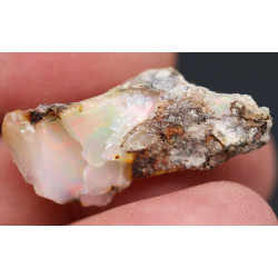 Opale Welo brute dans une boite ( 3.12 grammes - 003**)