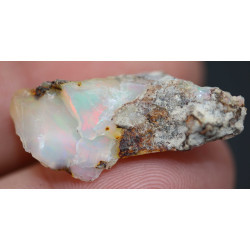 Opale Welo brute dans une boite ( 3.12 grammes - 003**)