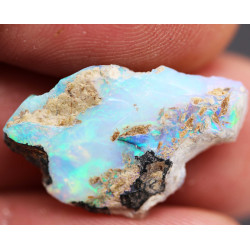 Opale Welo brute dans une boite ( 1.89 gramme - 004**)