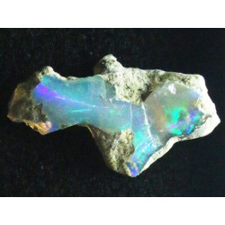 Opale Welo brute dans une boite ( 2.14 gramme - 006**)