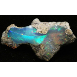 Opale Welo brute dans une boite ( 2.14 gramme - 006**)