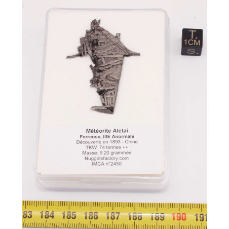 Tranche de météorite Aletaï avec lignes de Widmanstätten (9.20 grammes - Chine - 003**)