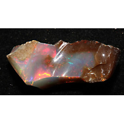 Opale Welo brute dans une boite ( 1.37 gramme - 010**)